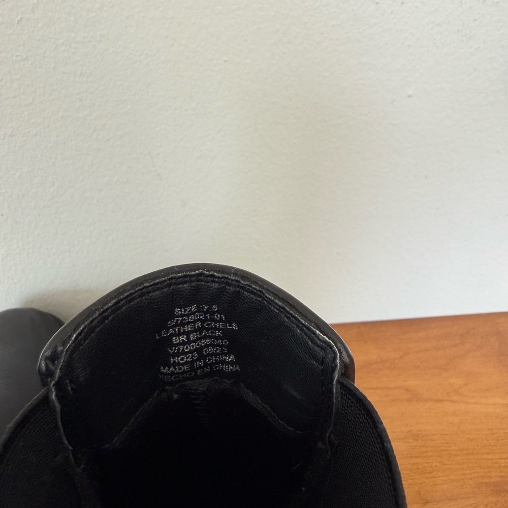 New • Banana Republic • Italian Leather Tall Chelsea Boots in Black - Picture 9 of 10